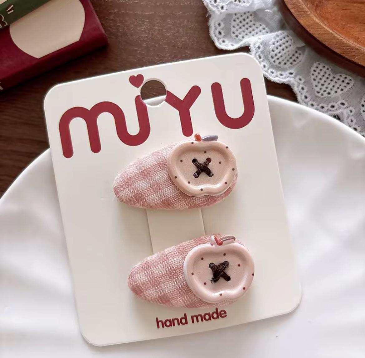Kids’ Pink Cat & Apple Hair Clips – 2-Piece Set